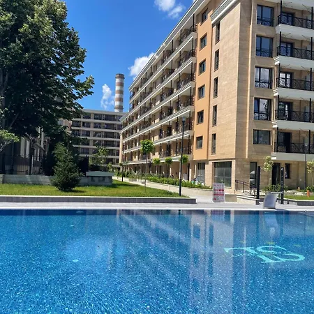 Apartamento Modern In Gated Complex With Pool *