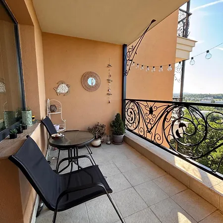 Modern In Gated Complex With Pool Apartamento *