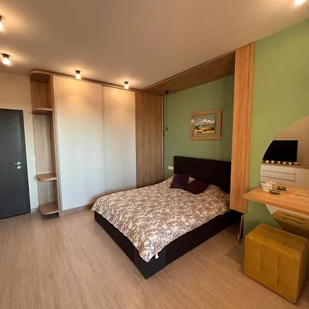 Modern In Gated Complex With Pool Apartamento