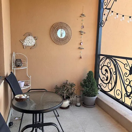 Modern In Gated Complex With Pool * Sofía