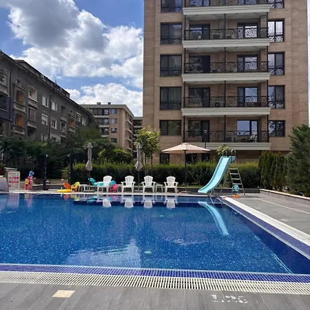 Modern In Gated Complex With Pool Apartamento Sofía